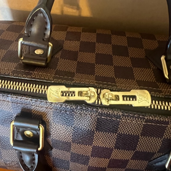 Authentic Louis Vuitton Speedy Bandouliere 30 - Picture 11 of 14